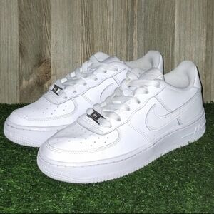 NIKE AIR FORCE 1 '07 "TRIPLE WHITE" Women's Size 7.5